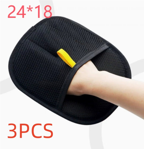 Fur Catcher™ Deshedding Grooming Mitt – photo 13