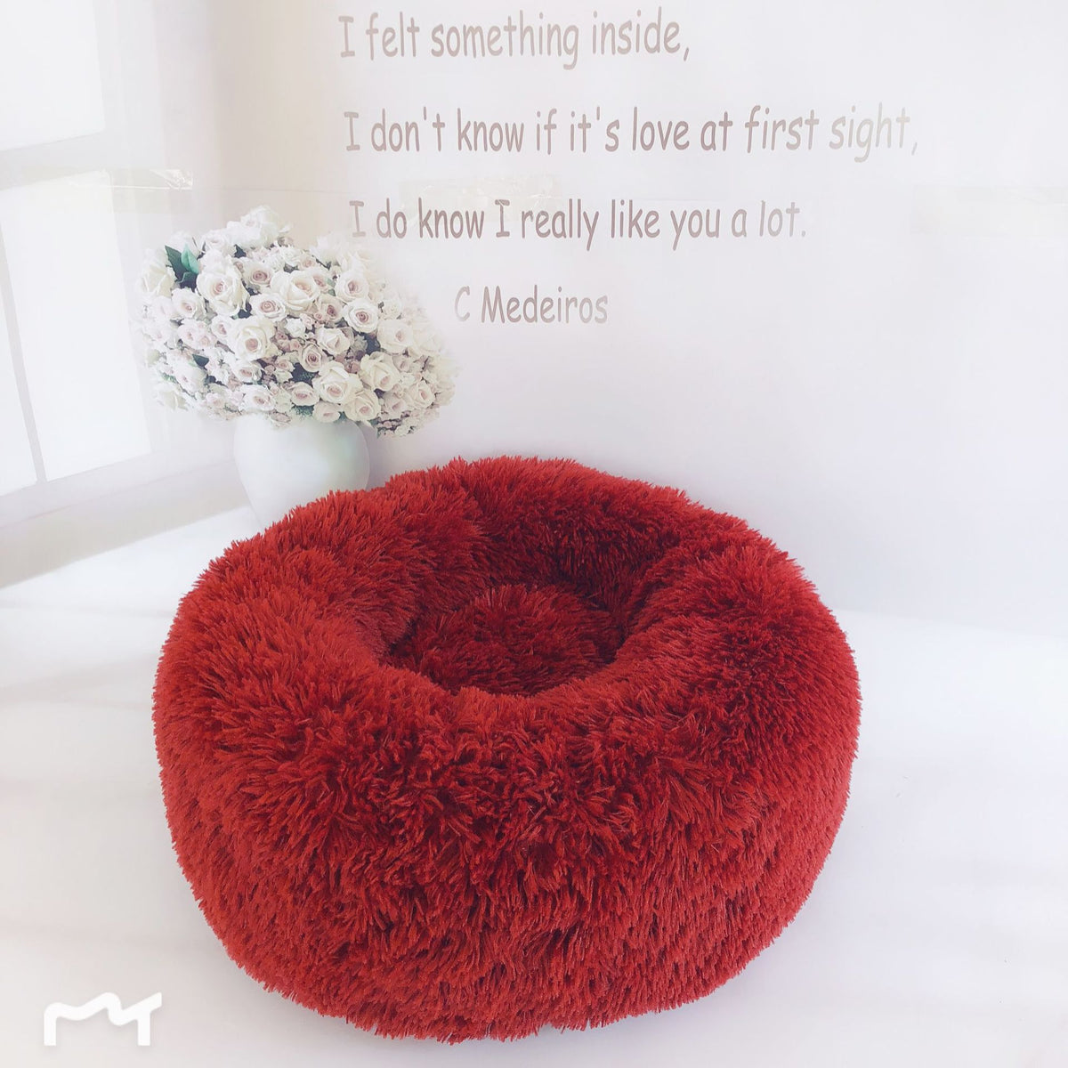 Donut Dream™ Plush Donut Pet Bed – photo 14