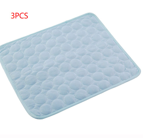 Chill Out™ Ice Silk Cooling Pad – photo 12